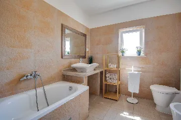 6-Bedroom Villa in Linardići (Krk) for 16 Guests