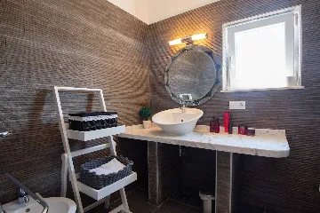 6-Bedroom Villa in Linardići (Krk) for 16 Guests