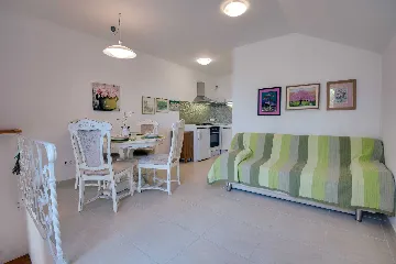 6-Bedroom Villa in Linardići (Krk) for 16 Guests