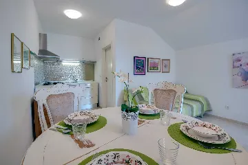 6-Bedroom Villa in Linardići (Krk) for 16 Guests