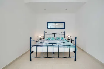 6-Bedroom Villa in Linardići (Krk) for 16 Guests