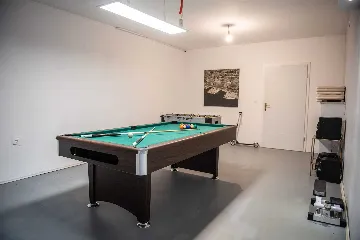 6-Bedroom Villa in Linardići (Krk) for 16 Guests