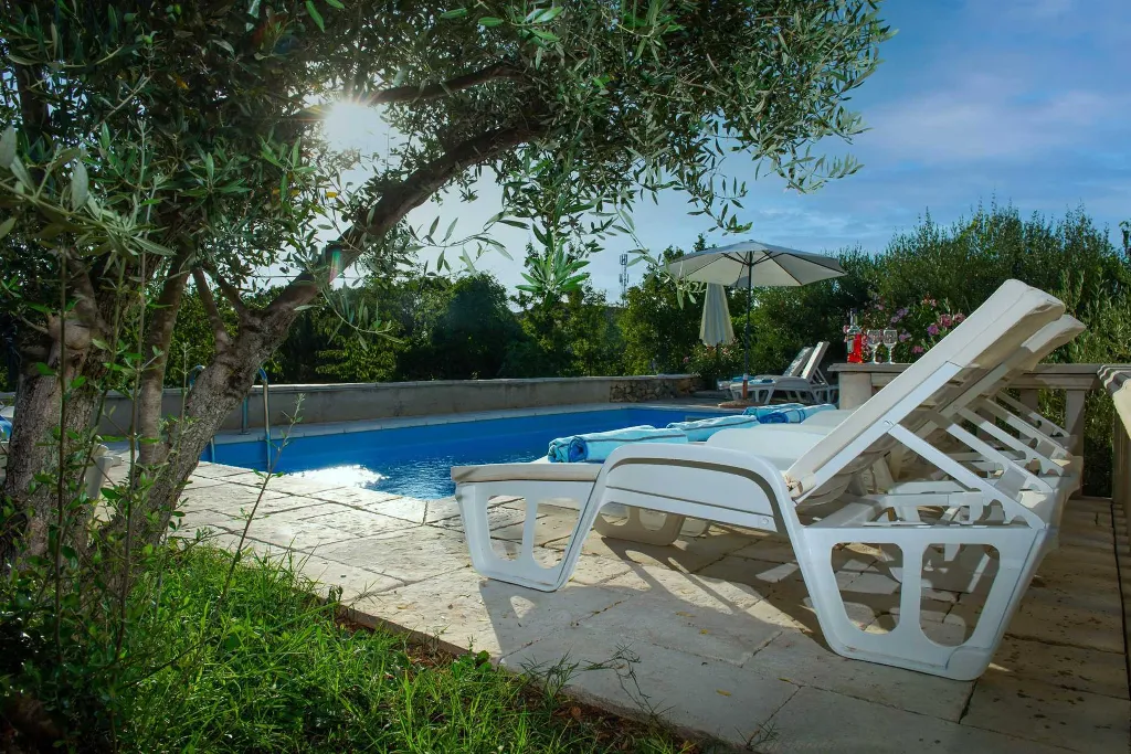6-Bedroom Villa in Linardići (Krk) for 16 Guests