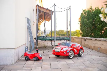 6-Bedroom Villa in Linardići (Krk) for 16 Guests