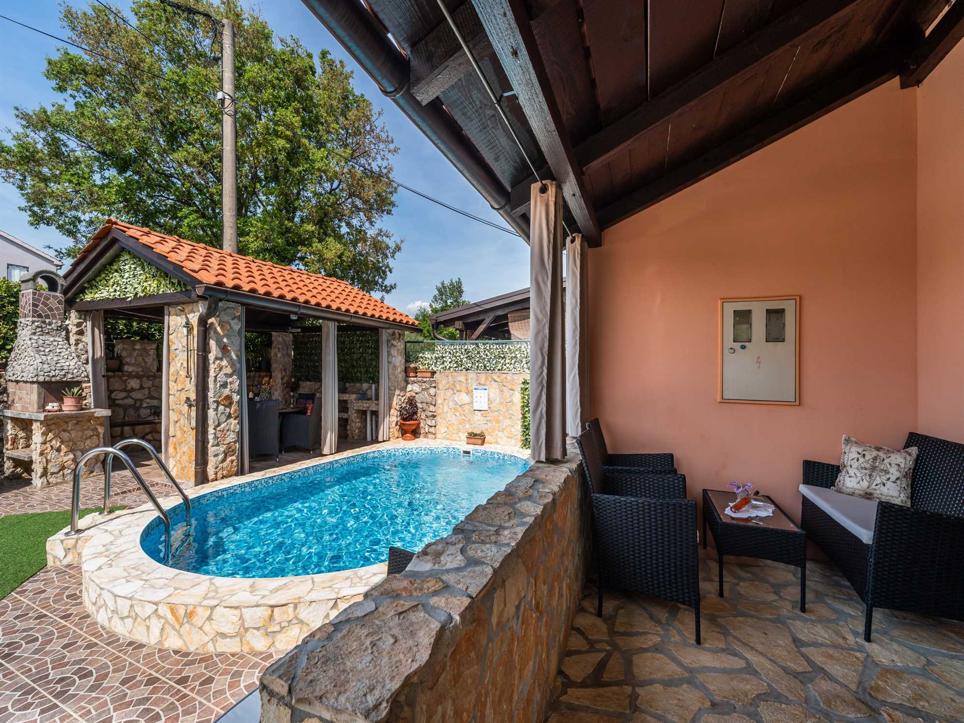 Holiday House Ana – Relaxing House with Heated Pool and Jacuzzi