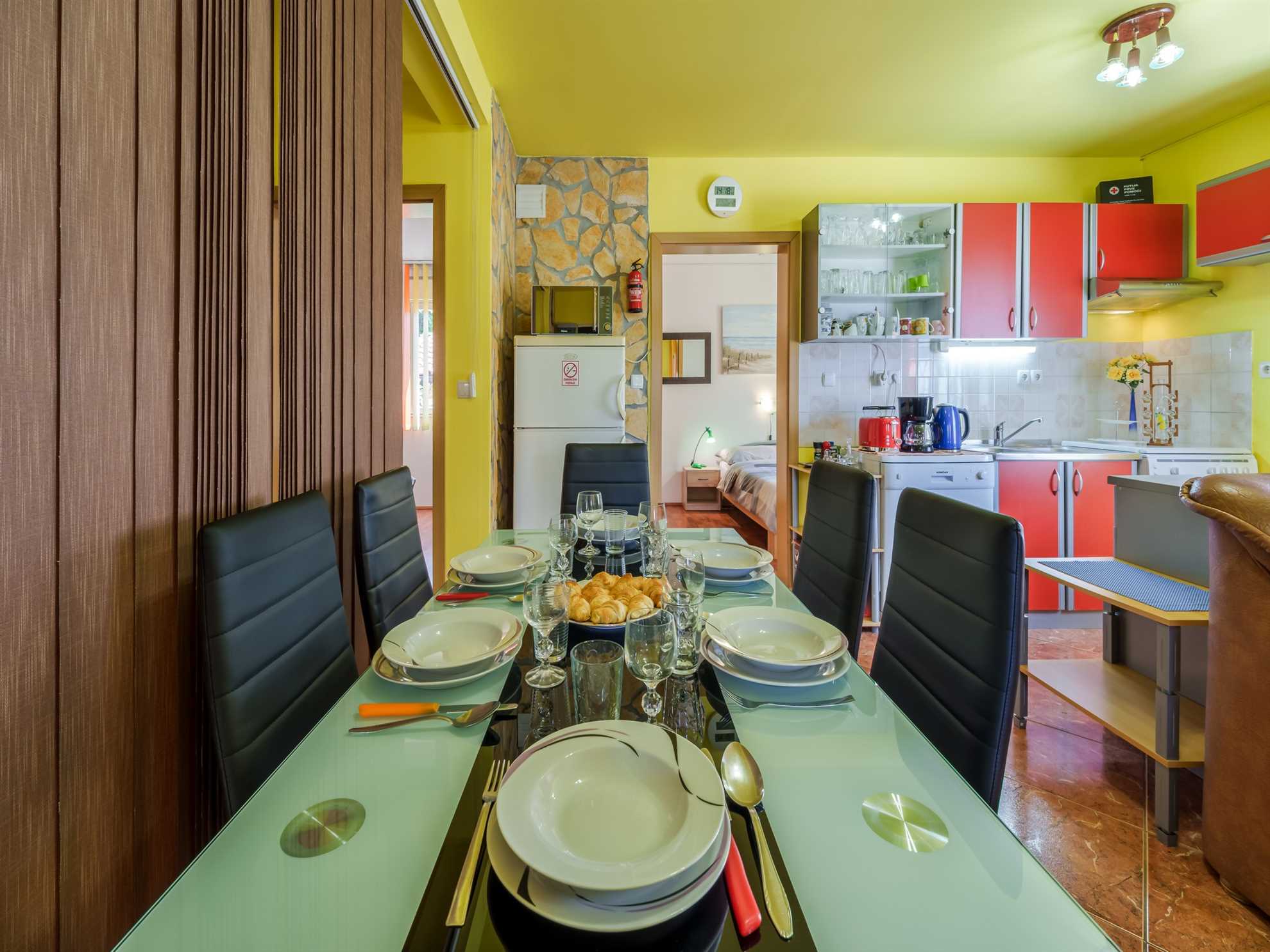Holiday House Ana – Relaxing House with Heated Pool and Jacuzzi