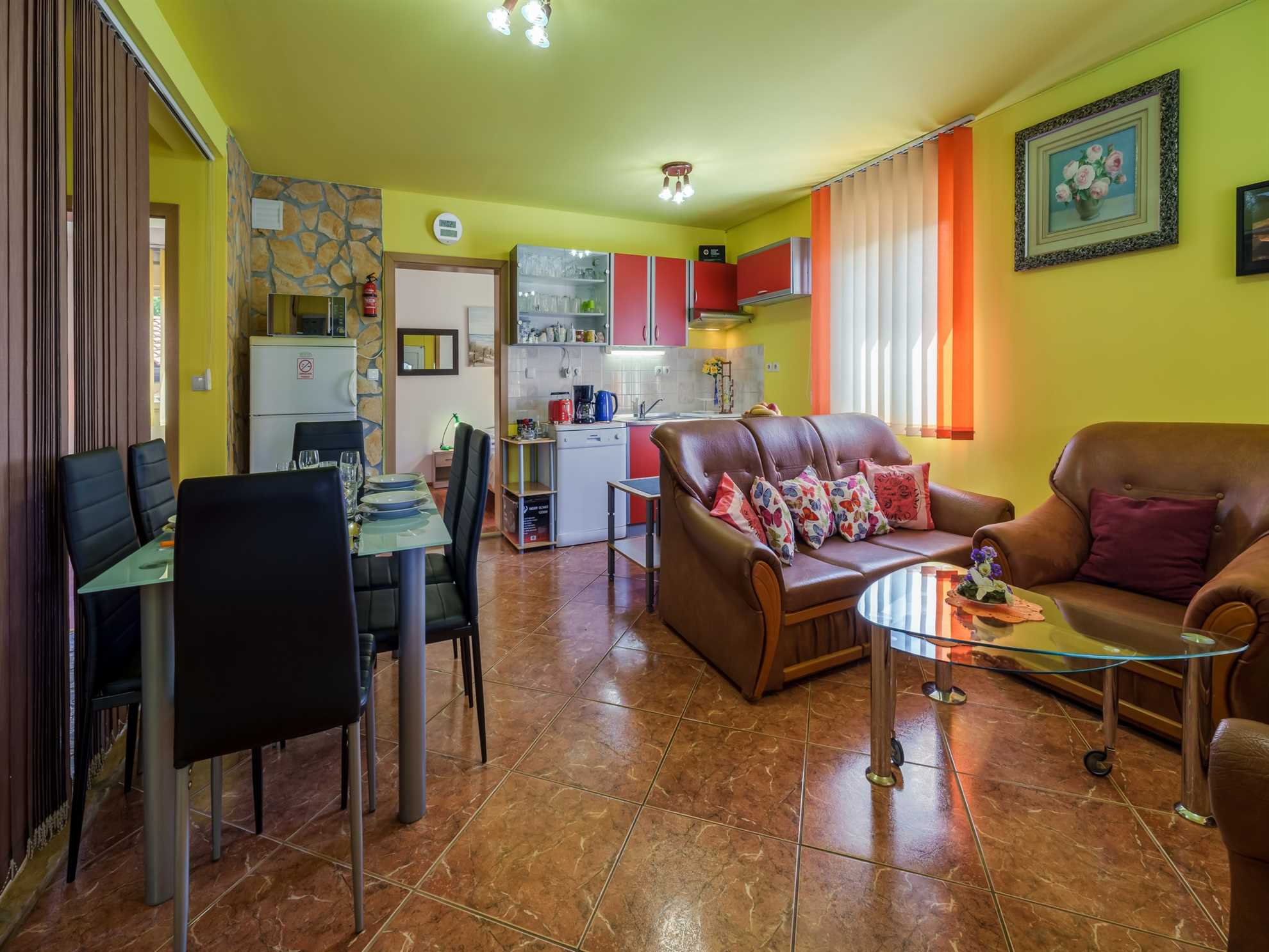 Holiday House Ana – Relaxing House with Heated Pool and Jacuzzi