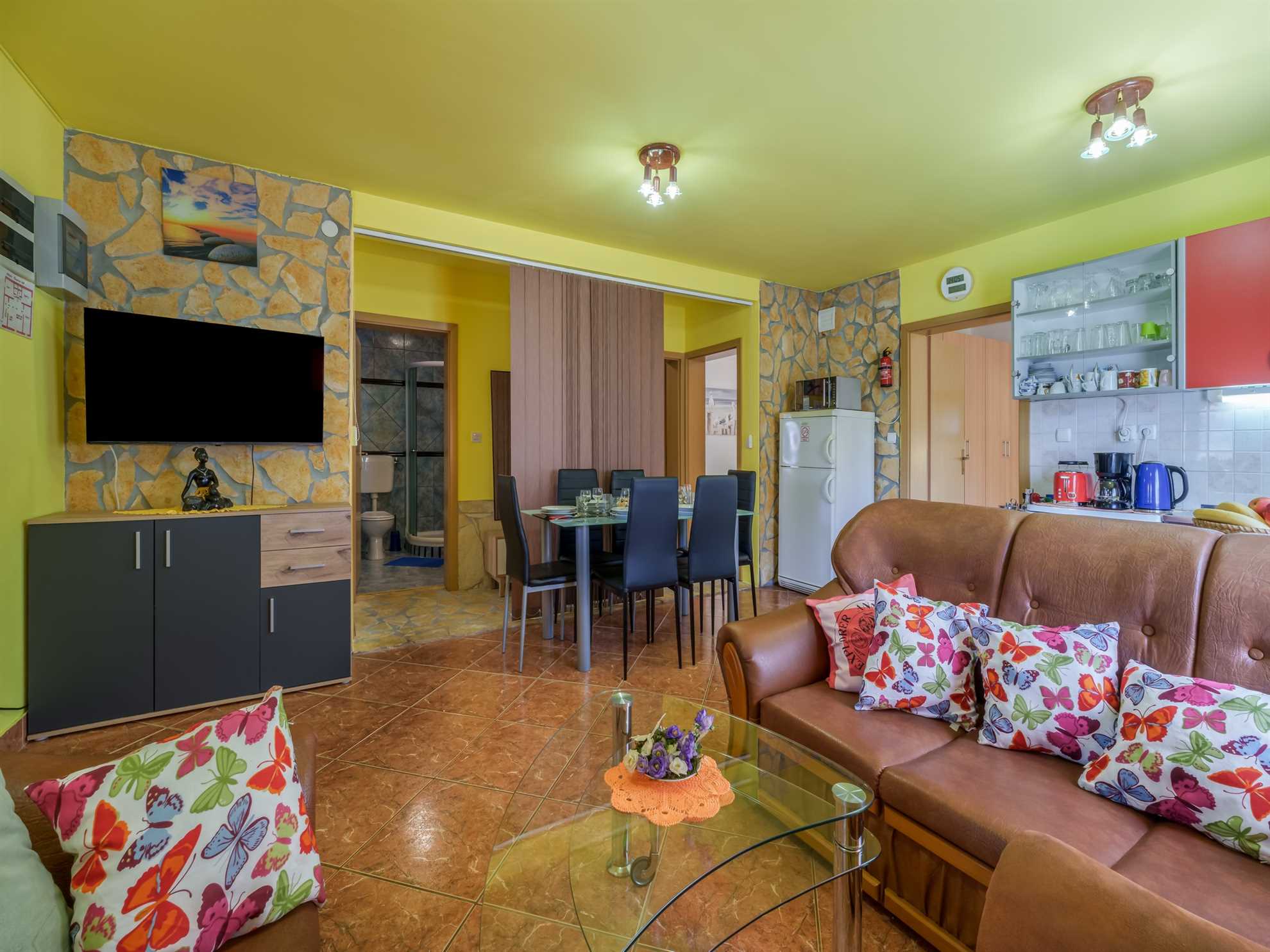 Holiday House Ana – Relaxing House with Heated Pool and Jacuzzi