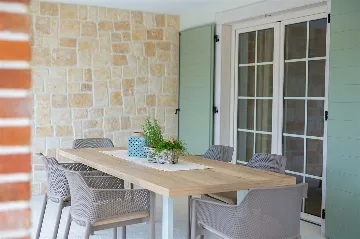 Villa in Rasopasno for up to 8 with Heated Pool