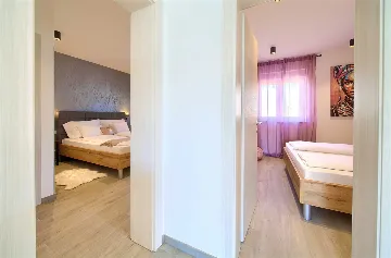 2-Bedroom Apartment with Private Pool, Kornić