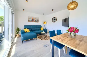 2-Bedroom Apartment with Private Pool, Kornić