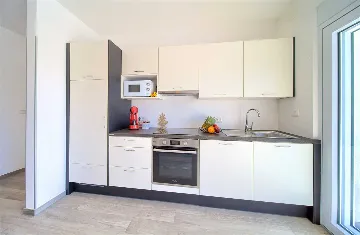 2-Bedroom Apartment with Private Pool, Kornić
