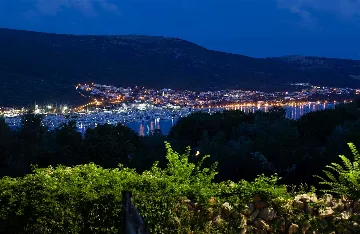 2-Bedroom Apartment with Private Pool, Kornić