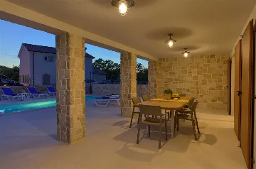 3-Bedroom Villa in Rasopasno (Krk) with Heated Pool