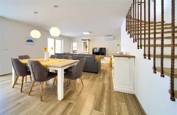 3-Bedroom Villa in Rasopasno (Krk) with Heated Pool