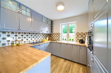 3-Bedroom Villa in Rasopasno (Krk) with Heated Pool