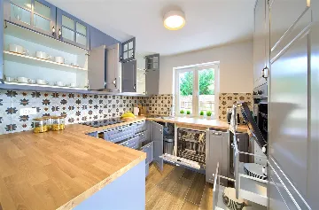 3-Bedroom Villa in Rasopasno (Krk) with Heated Pool