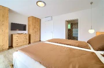 3-Bedroom Villa in Rasopasno (Krk) with Heated Pool