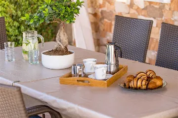 4-Bedroom Villa in Kras (Krk) for 8 Guests