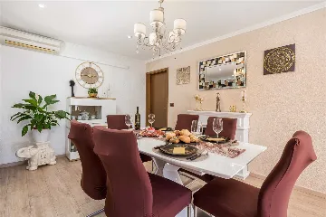 4-Bedroom Villa in Kras (Krk) for 8 Guests