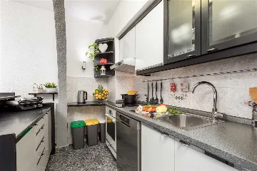 4-Bedroom Villa in Kras (Krk) for 8 Guests