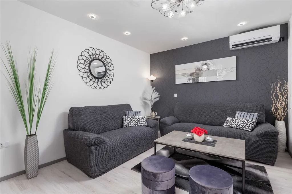 4-Bedroom Villa in Kras (Krk) for 8 Guests