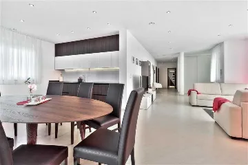 Villa in Štrika with Pool and Hot Tub