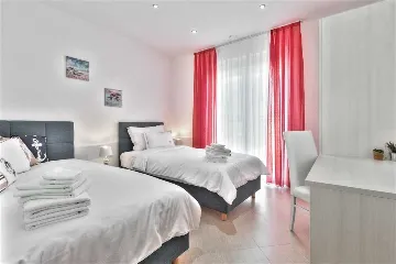 Villa in Štrika with Pool and Hot Tub