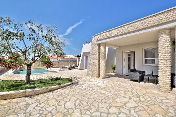 Villa in Štrika with Pool and Hot Tub