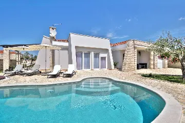 Villa in Štrika with Pool and Hot Tub