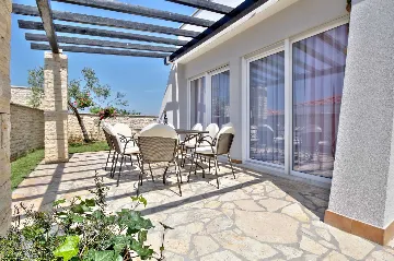 Villa in Štrika with Pool and Hot Tub