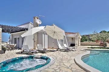 Villa in Štrika with Pool and Hot Tub