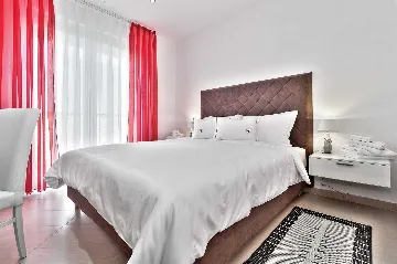 Villa in Štrika with Pool and Hot Tub