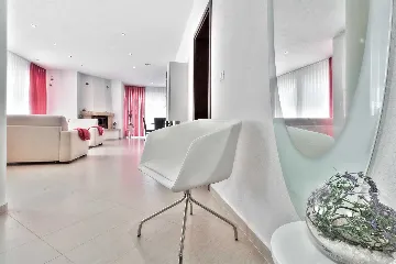 Villa in Štrika with Pool and Hot Tub