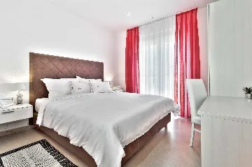 Villa in Štrika with Pool and Hot Tub