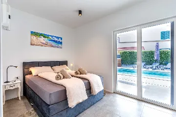 Villa in Gostinjac (Krk) with Heated Pool