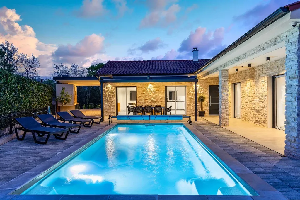 Villa in Gostinjac (Krk) with Heated Pool