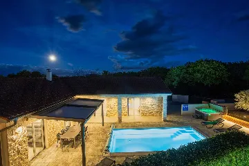 Villa in Gostinjac (Krk) with Heated Pool