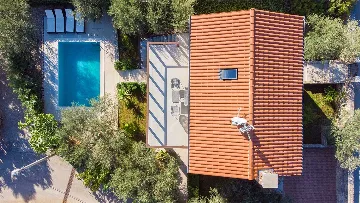 Villa with Pool and Sea View for 6 in Sužan