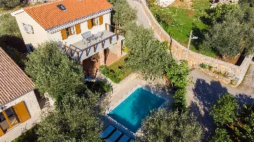 Villa with Pool and Sea View for 6 in Sužan