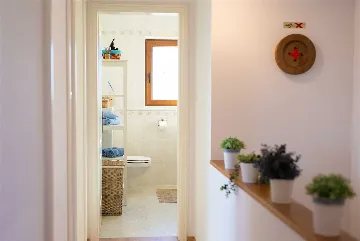 Villa with Pool and Sea View for 6 in Sužan