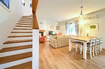 Villa with Pool and Sea View for 6 in Sužan