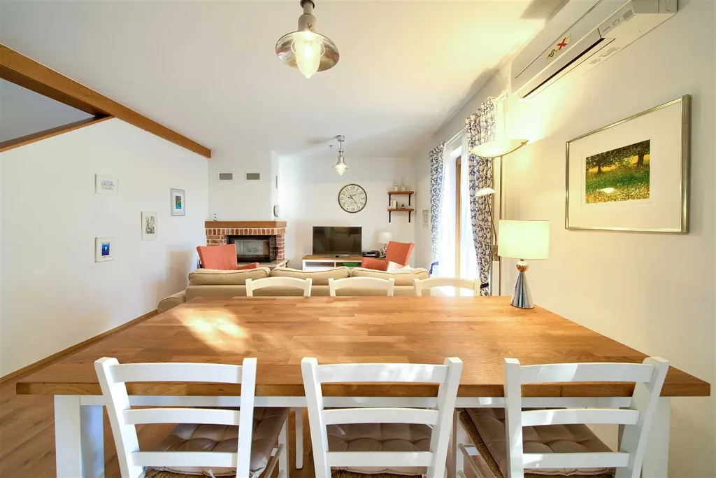 Villa with Pool and Sea View for 6 in Sužan