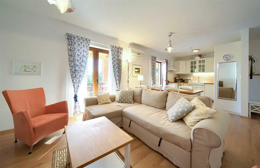 Villa with Pool and Sea View for 6 in Sužan