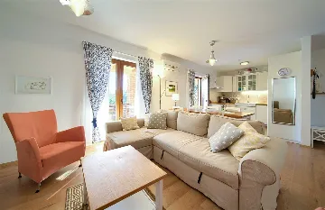 Villa with Pool and Sea View for 6 in Sužan