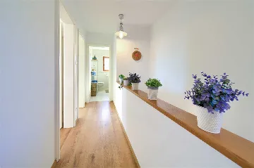 Villa with Pool and Sea View for 6 in Sužan