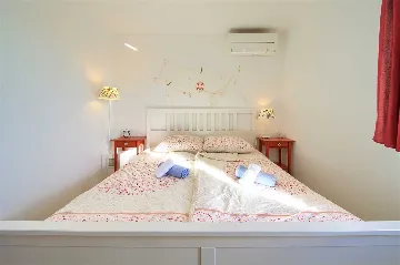 Villa with Pool and Sea View for 6 in Sužan