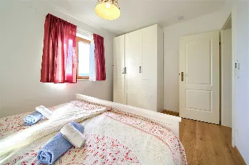 Villa with Pool and Sea View for 6 in Sužan