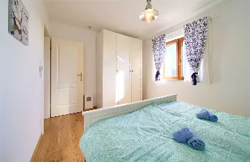 Villa with Pool and Sea View for 6 in Sužan