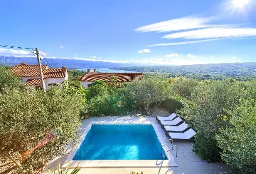 Villa with Pool and Sea View for 6 in Sužan